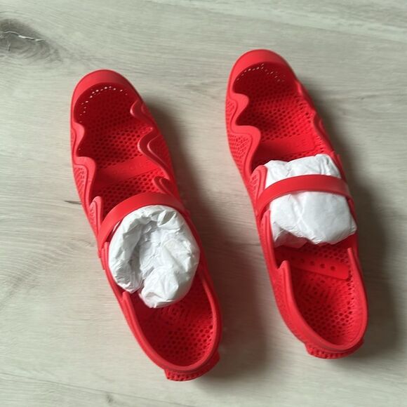 Tidal 3D Elite a cleat guard Size 9.5 INCHES in ember Red New with tags - Picture 12 of 16